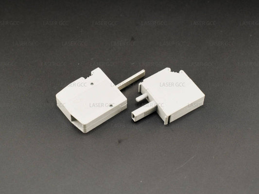 flash lamp terminal block connector to maintain heat